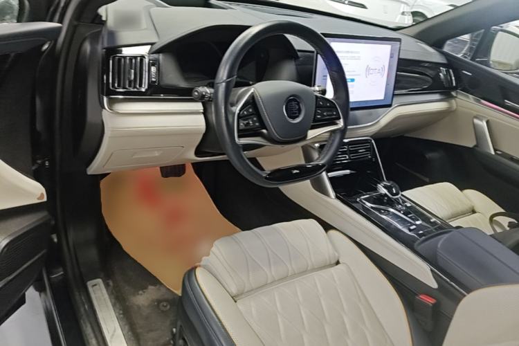 Used BYD Tang New Energy 2022 EV 600KM Luxury Model Center Console