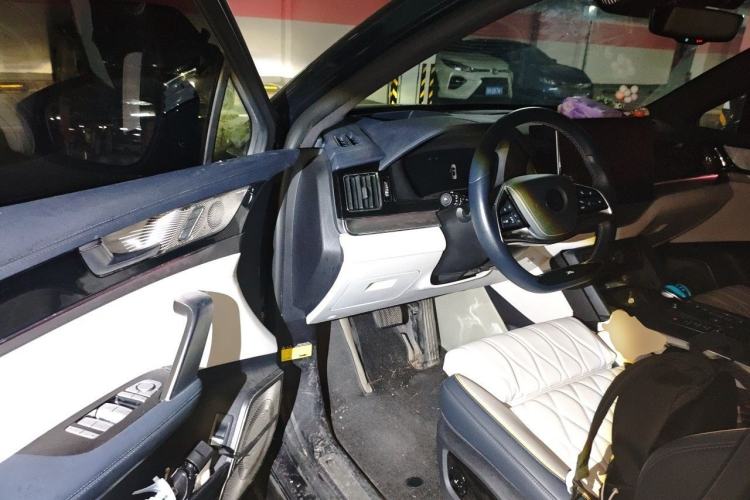 Used BYD Tang New Energy 2022 DM-i 252km Luxury Model Driver Seat