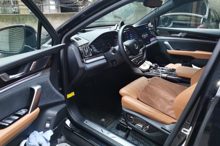 Used BYD Tang New Energy 2022 DM-p 215KM Four-Wheel Drive Flagship Model Driver Seat