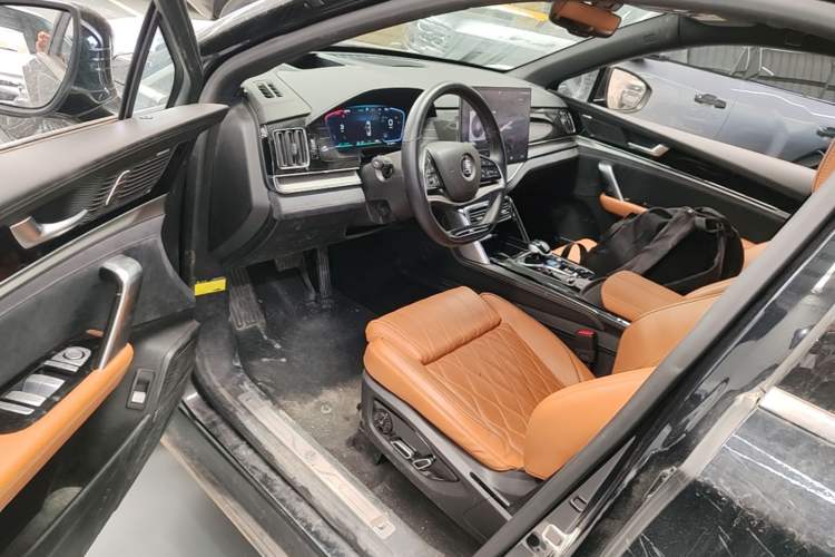 Used BYD Tang New Energy 2022 EV 635 km All-Wheel-Drive Flagship Model Driver Seat