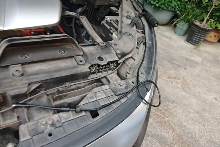 Used BYD Tang New Energy 2022 EV 730KM Luxury Model Engine Bay Left
