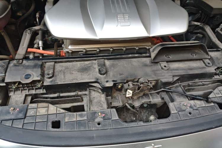 Used BYD Tang New Energy 2022 EV 730KM Luxury Model Engine Bay
