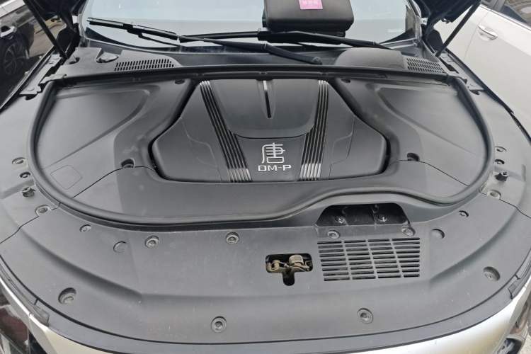 Used BYD Tang New Energy 2022 DM-p 215 km All-Wheel-Drive Deluxe Model Engine Bay