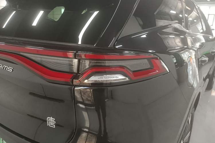 Used BYD Tang New Energy 2022 EV 730KM Luxury Model Exterior 3