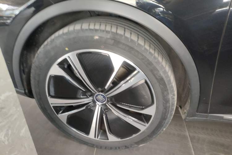 Used BYD Tang New Energy 2022 EV 635 km All-Wheel-Drive Flagship Model Exterior 7