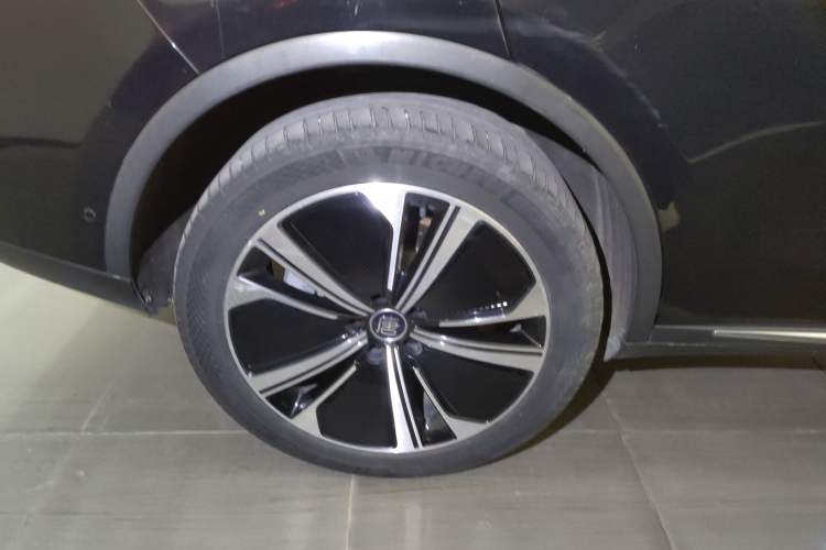 Used BYD Tang New Energy 2022 EV 635 km All-Wheel-Drive Flagship Model Exterior 8
