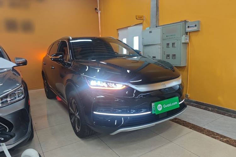 Used BYD Tang New Energy 2022 EV 730KM Luxury Model Front Right 45 Deg