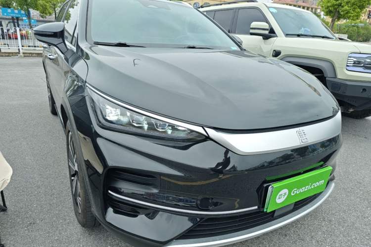 Used BYD Tang New Energy 2022 EV 730KM Luxury Model Front Right 45 Deg