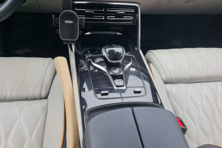 Used BYD Tang New Energy 2022 EV 730KM Luxury Model Gear Lever