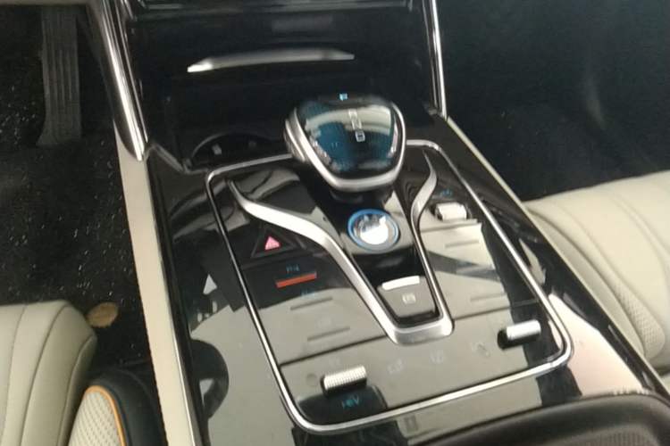 Used BYD Tang New Energy 2022 DM-p 215KM Four-Wheel Drive Flagship Model Gear Lever