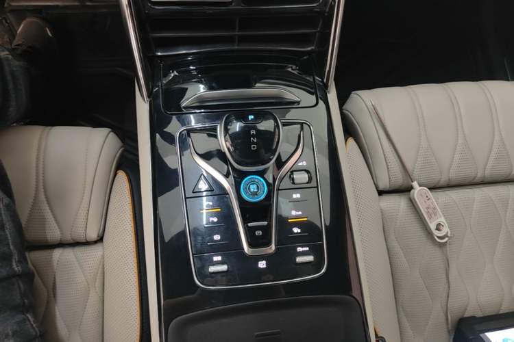 Used BYD Tang New Energy 2022 EV 635 km All-Wheel-Drive Flagship Model Gear Lever