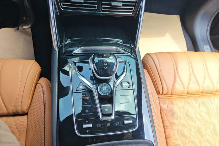 Used BYD Tang New Energy 2022 DM-p 215 km All-Wheel-Drive Deluxe Model Gear Lever