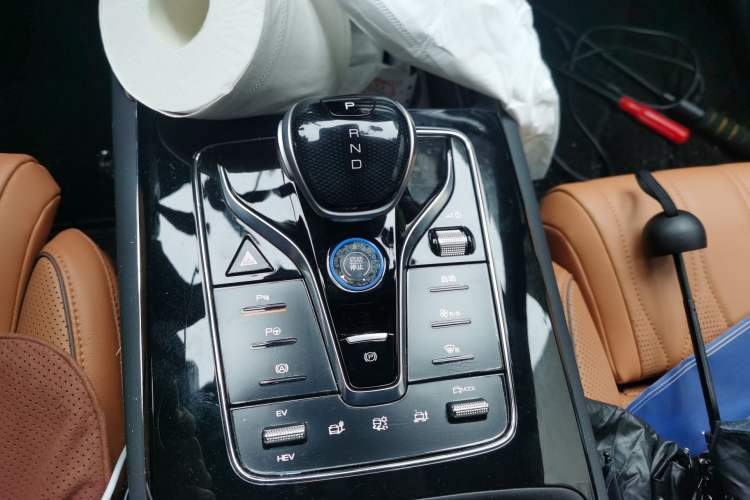 Used BYD Tang New Energy 2022 DM-p 215KM Four-Wheel Drive Flagship Model Gear Lever