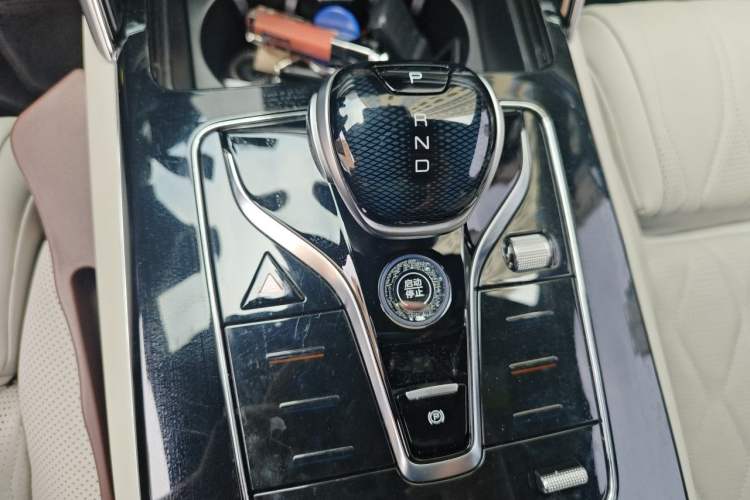 Used BYD Tang New Energy 2022 DM-p 215 km All-Wheel-Drive Deluxe Model Gear Lever