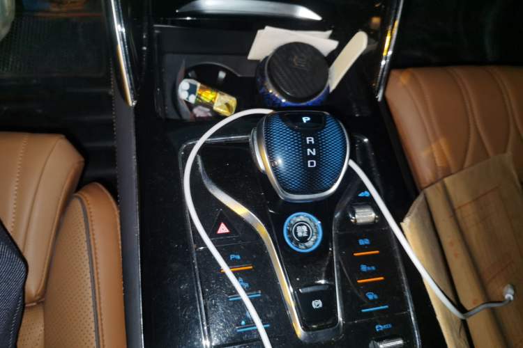 Used BYD Tang New Energy 2022 EV 730KM Luxury Model Gear Lever