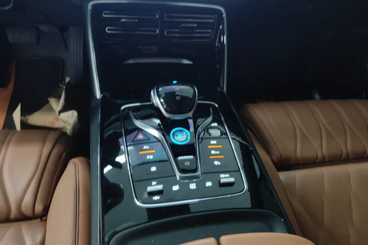 Used BYD Tang New Energy 2022 DM-p 215KM Four-Wheel Drive Flagship Model Gear Lever