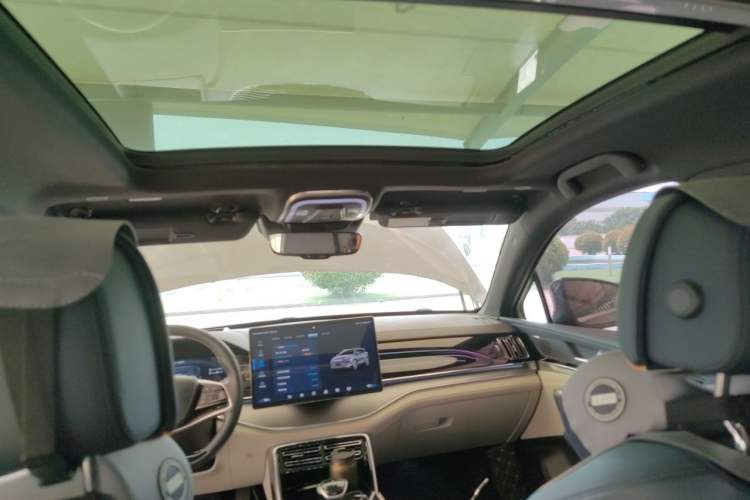 Used BYD Tang New Energy 2022 DM-p 215 km All-Wheel-Drive Deluxe Model Headliner