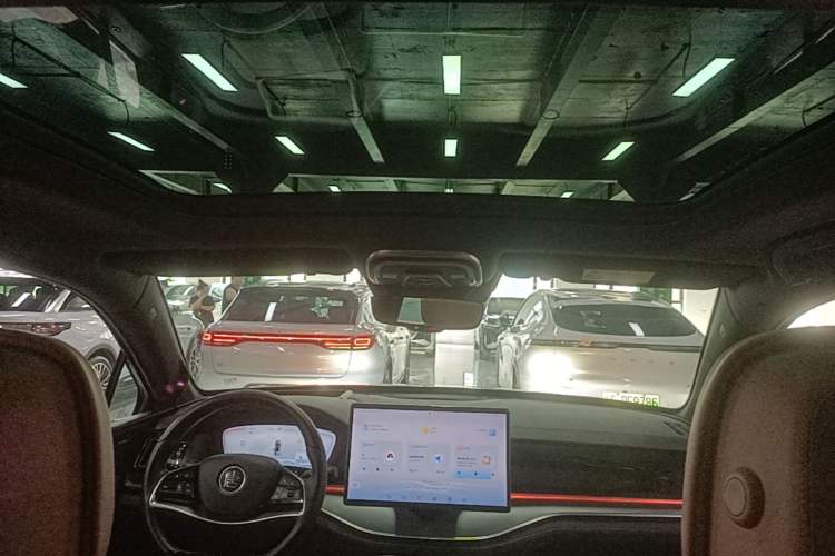 Used BYD Tang New Energy 2022 EV 730KM Luxury Model Headliner