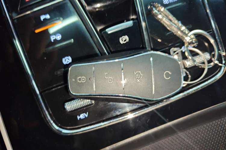 Used BYD Tang New Energy 2022 DM-p 215KM Four-Wheel Drive Flagship Model Interior 1