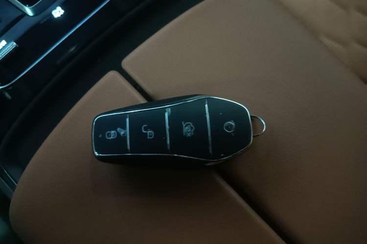 Used BYD Tang New Energy 2022 EV 730KM Luxury Model Interior 1