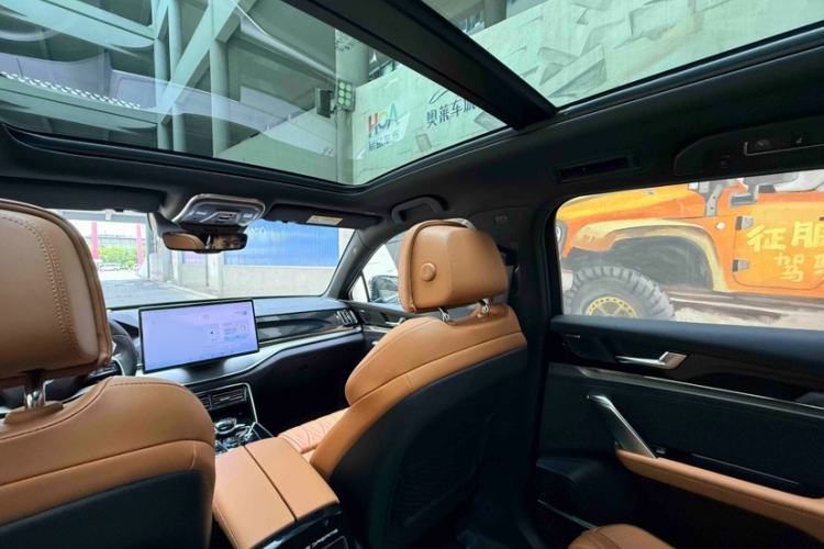 Used BYD Tang New Energy 2022 EV 730KM Luxury Model Interior 5
