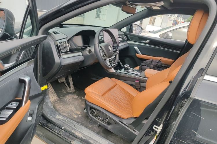 Used BYD Tang New Energy 2022 EV 730KM Luxury Model Left Front Seat