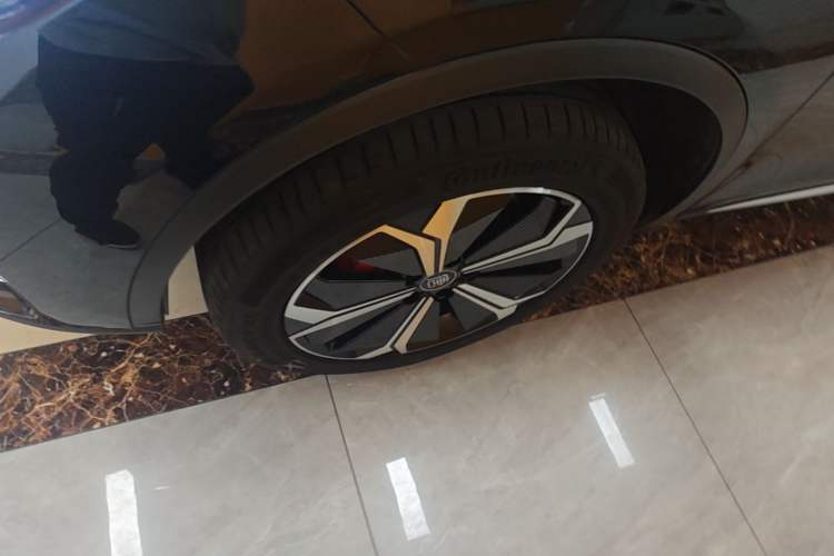 Used BYD Tang New Energy 2022 EV 730KM Luxury Model Left Front Wheel Hub