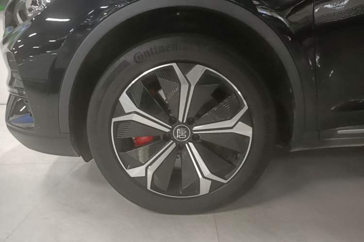 Used BYD Tang New Energy 2022 EV 730KM Luxury Model Left Front Wheel Hub