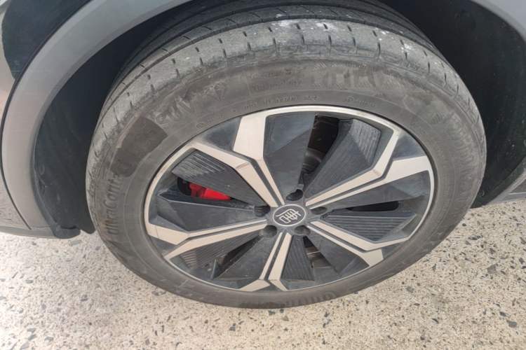 Used BYD Tang New Energy 2022 EV 730KM Luxury Model Left Front Wheel Hub