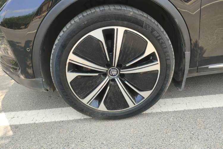 Used BYD Tang New Energy 2022 DM-p 215KM Four-Wheel Drive Flagship Model Left Front Wheel Hub