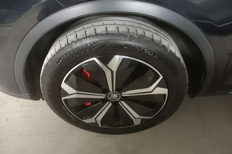 Used BYD Tang New Energy 2022 EV 730KM Luxury Model Left Front Wheel Hub
