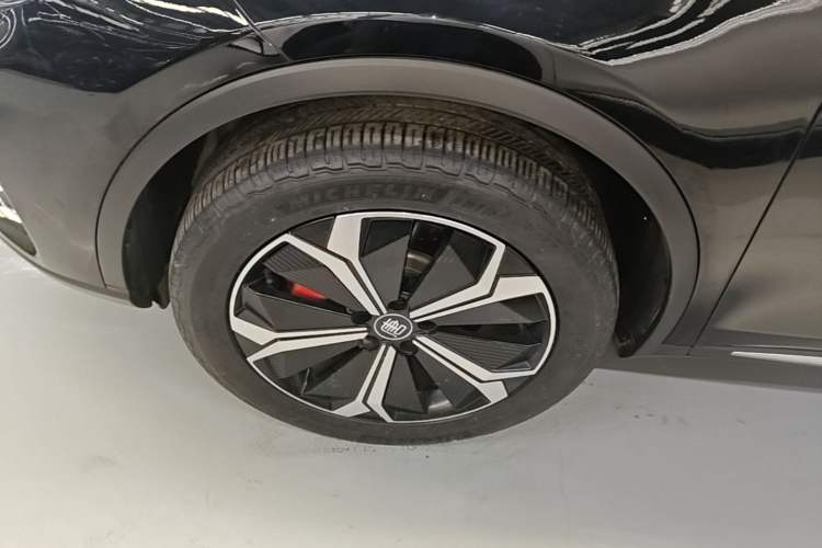 Used BYD Tang New Energy 2022 EV 600KM Luxury Model Left Front Wheel Hub