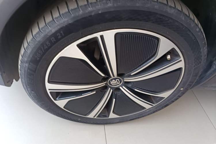 Used BYD Tang New Energy 2022 DM-p 215KM Four-Wheel Drive Flagship Model Left Front Wheel Hub