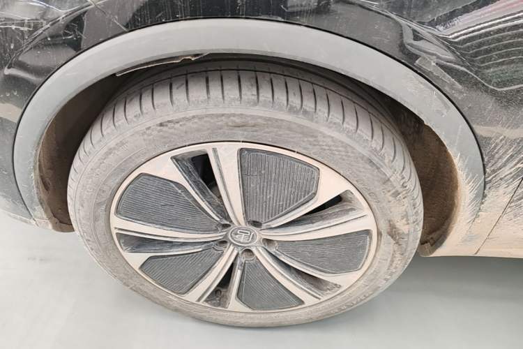 Used BYD Tang New Energy 2022 EV 635 km All-Wheel-Drive Flagship Model Left Front Wheel Hub