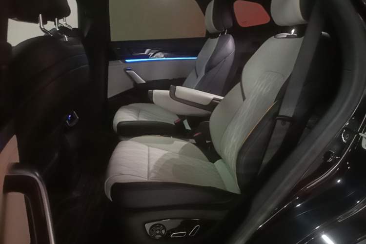 Used BYD Tang New Energy 2022 EV 730KM Luxury Model Left Rear Seat