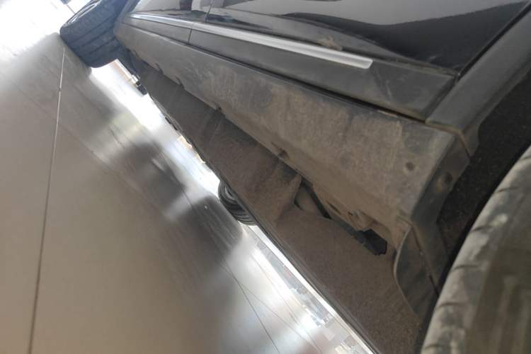 Used BYD Tang New Energy 2022 EV 635 km All-Wheel-Drive Flagship Model Left Side Sill