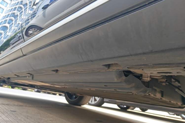 Used BYD Tang New Energy 2022 DM-p 215 km All-Wheel-Drive Deluxe Model Left Side Sill