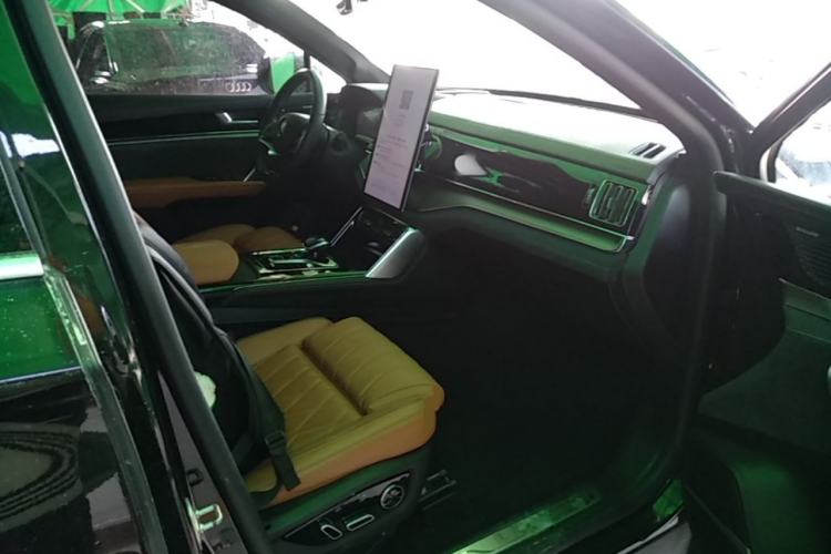 Used BYD Tang New Energy 2022 DM-i 252km Luxury Model Right Front Seat