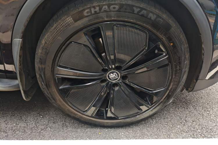 Used BYD Tang New Energy 2022 DM-p 215KM Four-Wheel Drive Flagship Model Right Front Wheel Hub