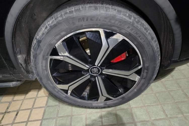 Used BYD Tang New Energy 2022 EV 730KM Luxury Model Right Front Wheel Hub