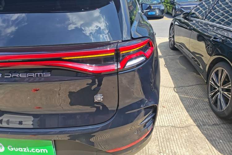 Used BYD Tang New Energy 2022 DM-p 215 km All-Wheel-Drive Deluxe Model Right Rear Taillight