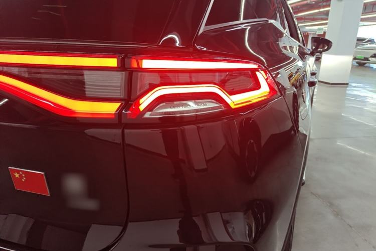 Used BYD Tang New Energy 2022 DM-p 215KM Four-Wheel Drive Flagship Model Right Rear Taillight