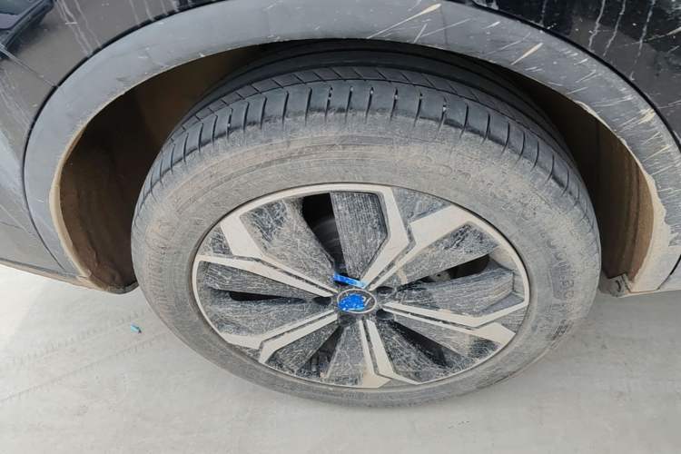 Used BYD Tang New Energy 2022 EV 730KM Luxury Model Right Rear Wheel Hub