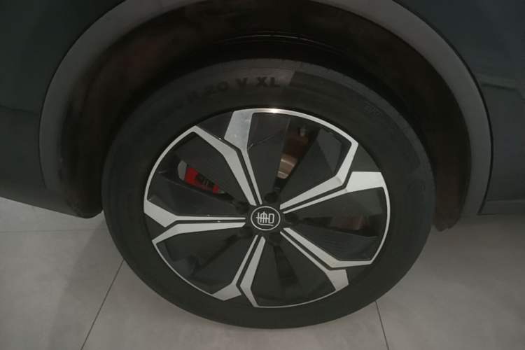 Used BYD Tang New Energy 2022 EV 730KM Luxury Model Right Rear Wheel Hub