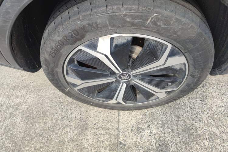 Used BYD Tang New Energy 2022 EV 730KM Luxury Model Right Rear Wheel Hub