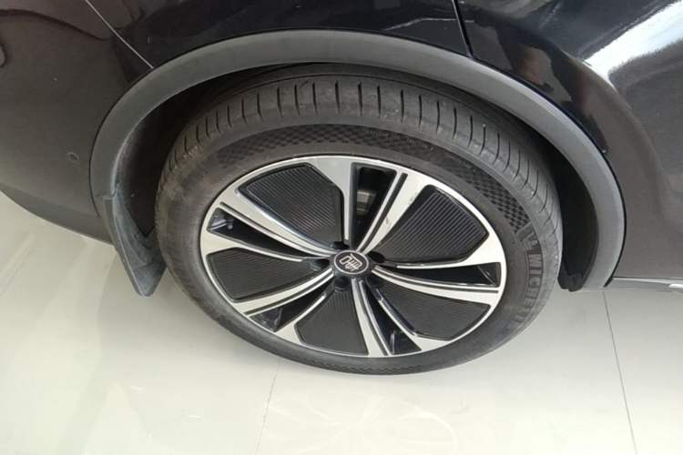 Used BYD Tang New Energy 2022 DM-p 215KM Four-Wheel Drive Flagship Model Right Rear Wheel Hub