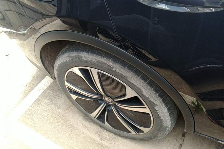 Used BYD Tang New Energy 2022 DM-p 215 km All-Wheel-Drive Deluxe Model Right Rear Wheel Hub
