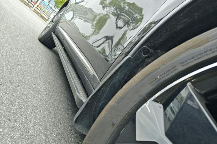Used BYD Tang New Energy 2022 EV 730KM Luxury Model Right Side Sill