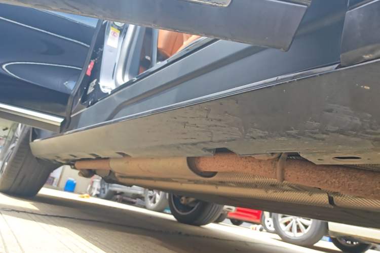 Used BYD Tang New Energy 2022 DM-p 215 km All-Wheel-Drive Deluxe Model Right Side Sill