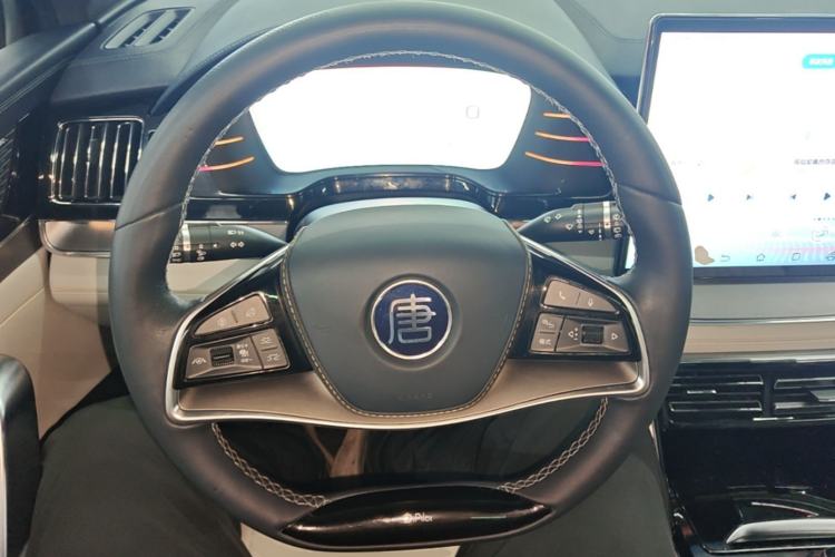 Used BYD Tang New Energy 2022 DM-p 215KM Four-Wheel Drive Flagship Model Steering Wheel